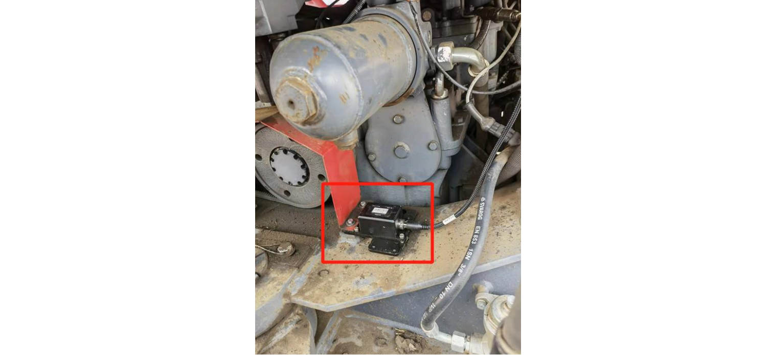 Jármű gépészeti elemei közelében felszerelt helyzetérzékelő